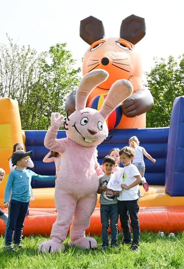 DER ROSA HASE - FRÖHLICH, FRECH UND QUIRLIG